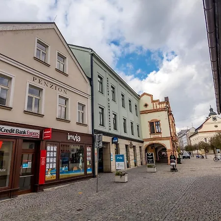 Na Namesti Pensjonat Dvůr Králové nad Labem