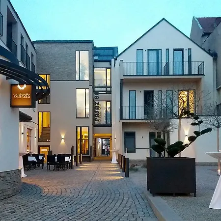 Na Namesti